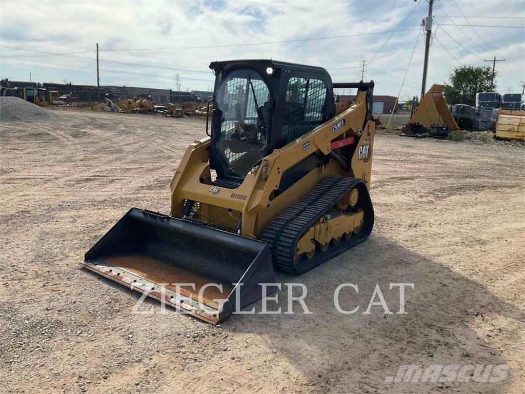 CAT 259D3 Paletli yükleyiciler