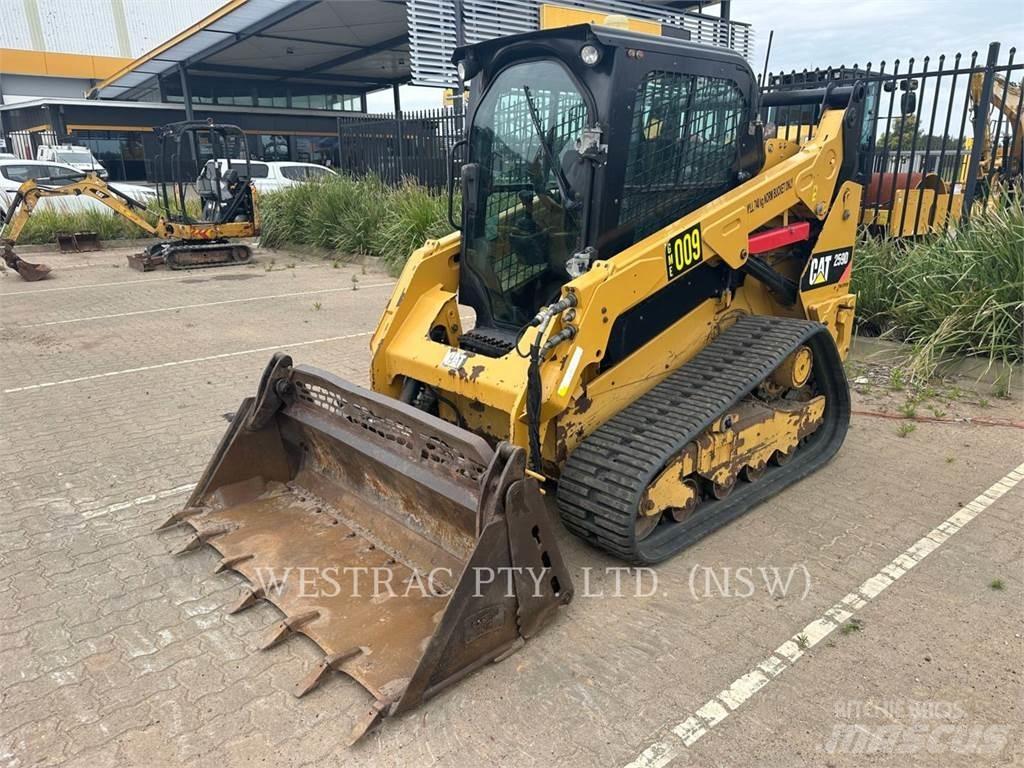 CAT 259DLRC Paletli yükleyiciler