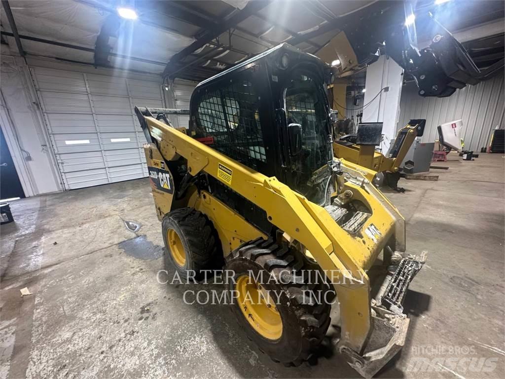 CAT 262D Skid steer loderler