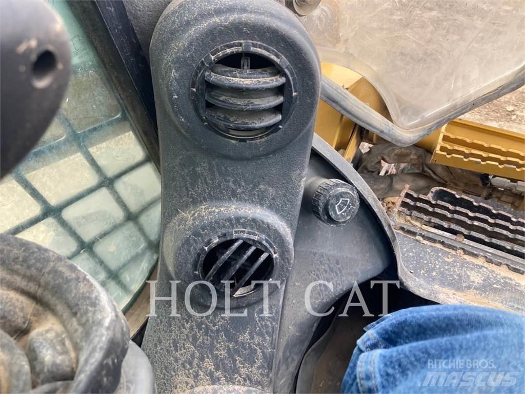 CAT 262D Skid steer loderler