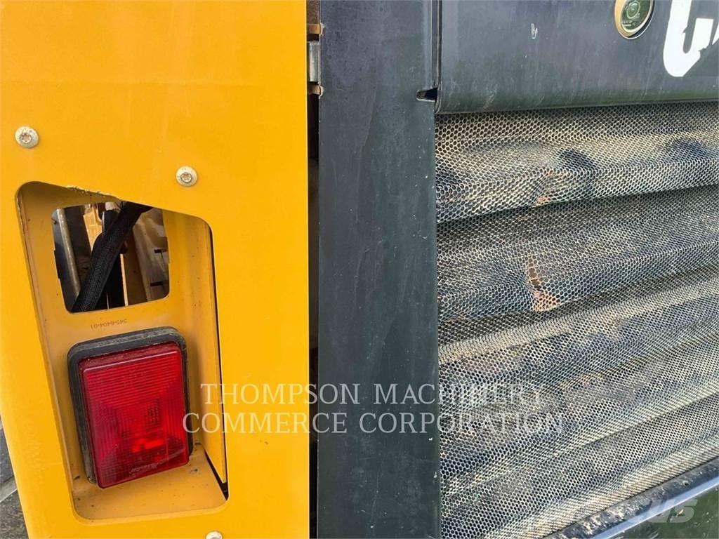 CAT 262D Skid steer loderler