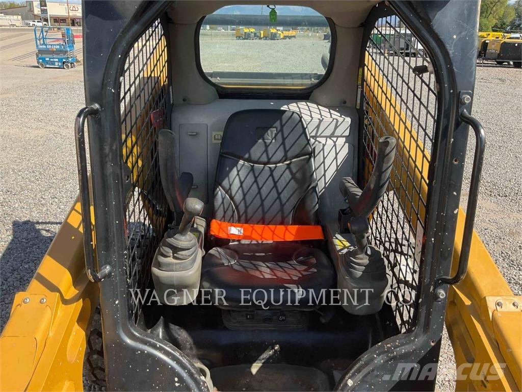 CAT 262D Skid steer loderler