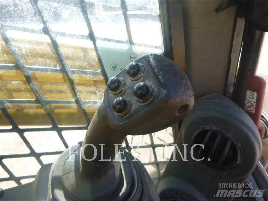 CAT 272D Skid steer loderler