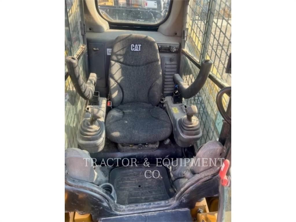 CAT 272D2 Skid steer loderler