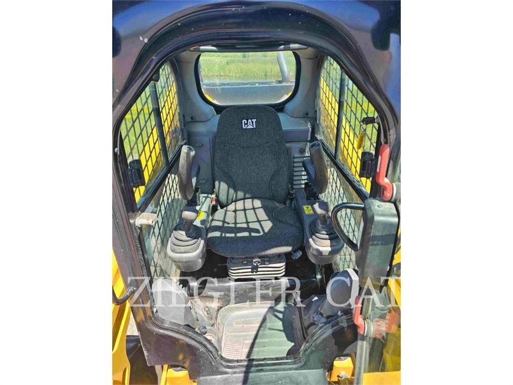 CAT 272D2 Skid steer loderler