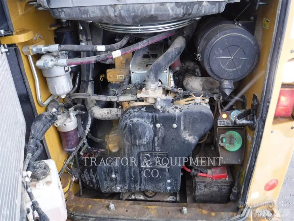 CAT 272D2 H2CB Skid steer loderler
