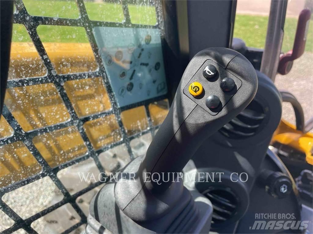 CAT 272D3 Skid steer loderler