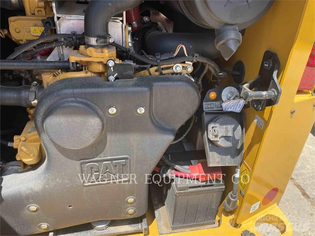 CAT 272D3 Skid steer loderler