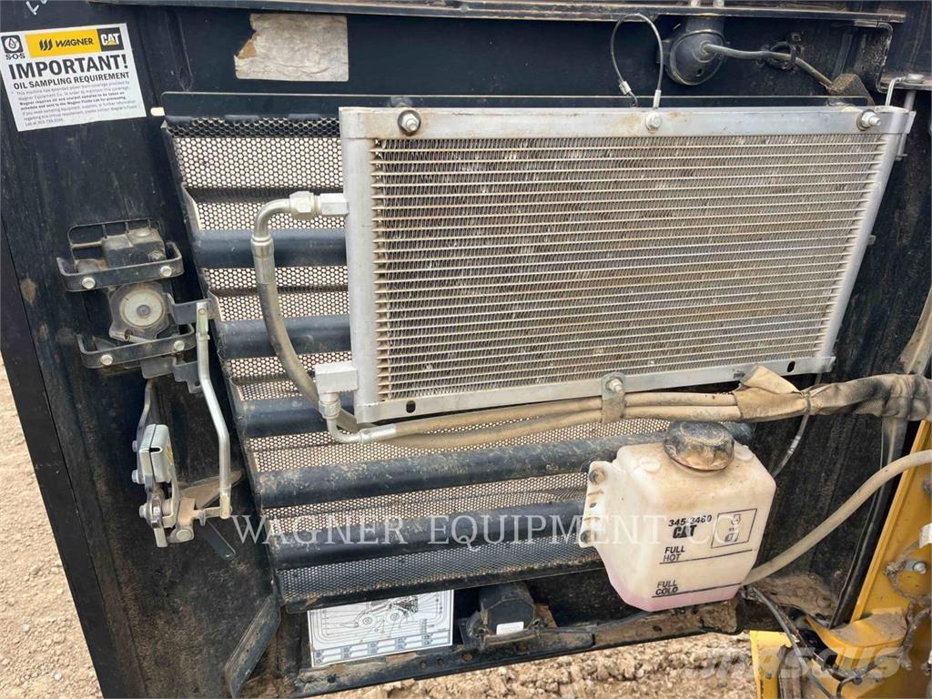 CAT 272D3 Skid steer loderler