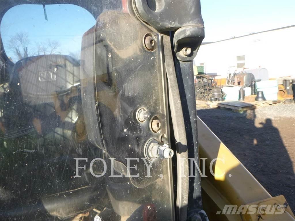 CAT 279D Paletli yükleyiciler