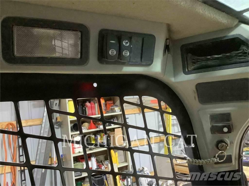 CAT 279D Skid steer loderler