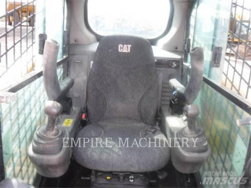 CAT 279D Skid steer loderler