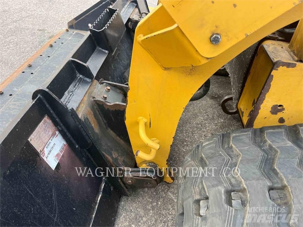 CAT 299D XHPHF Paletli yükleyiciler