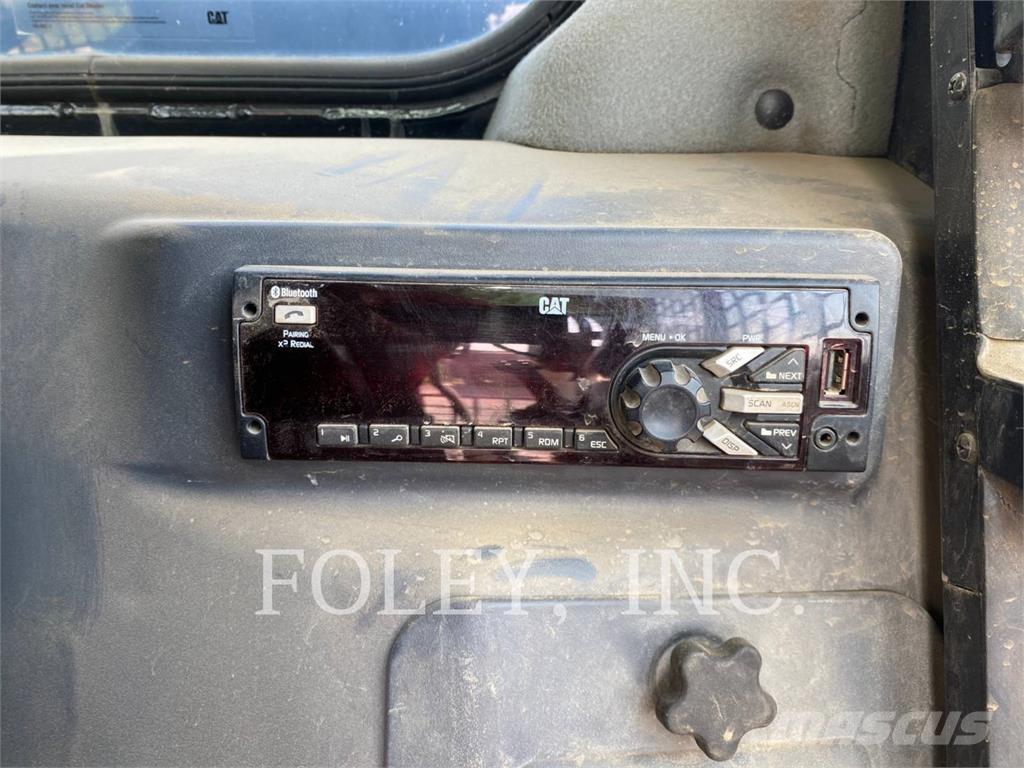 CAT 299D2 Paletli yükleyiciler