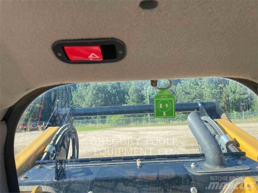 CAT 299D3 Paletli yükleyiciler