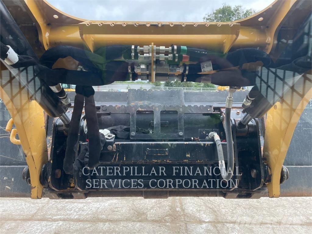 CAT 299D3 Paletli yükleyiciler