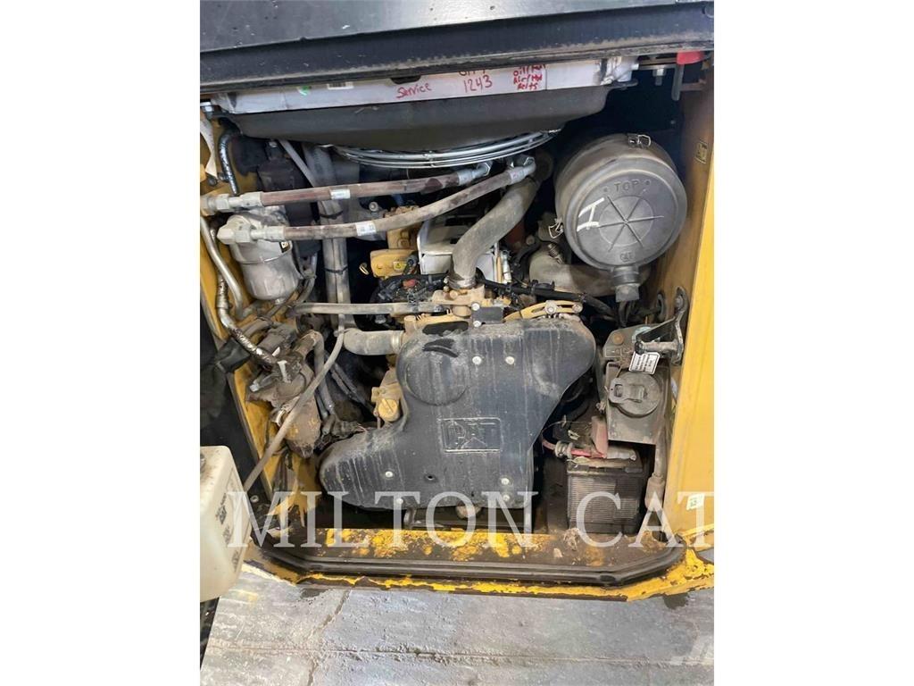 CAT 299D3 XE Paletli yükleyiciler