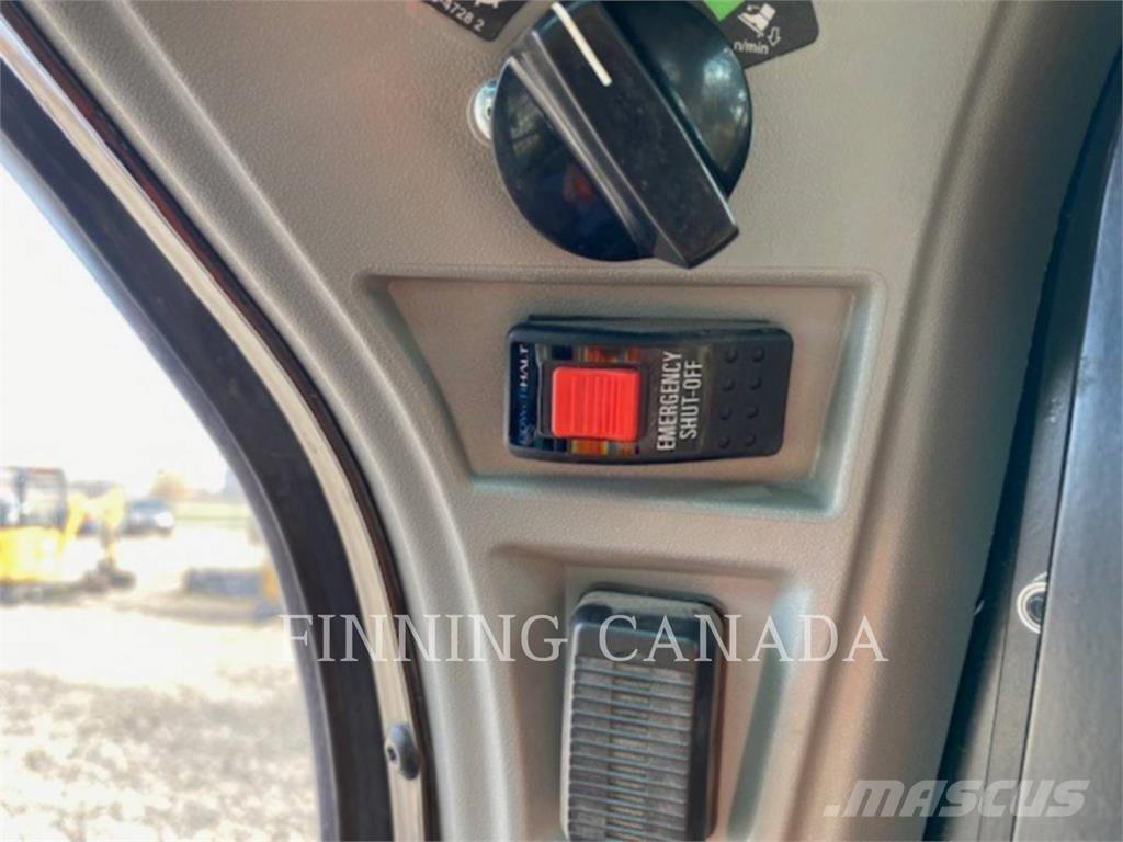 CAT 299D3 XE Paletli yükleyiciler