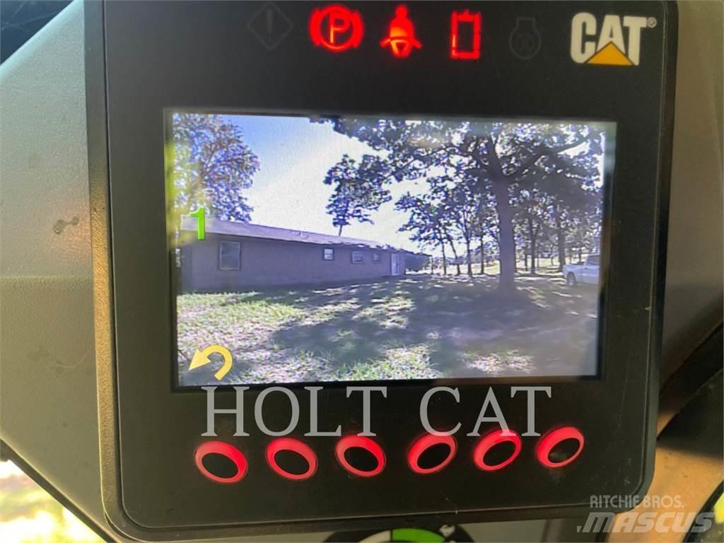 CAT 299D3XE Paletli yükleyiciler