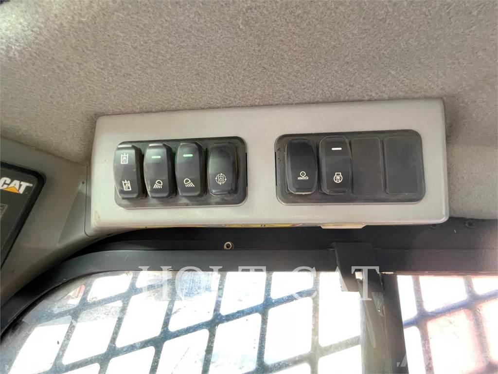 CAT 299D3XE Paletli yükleyiciler
