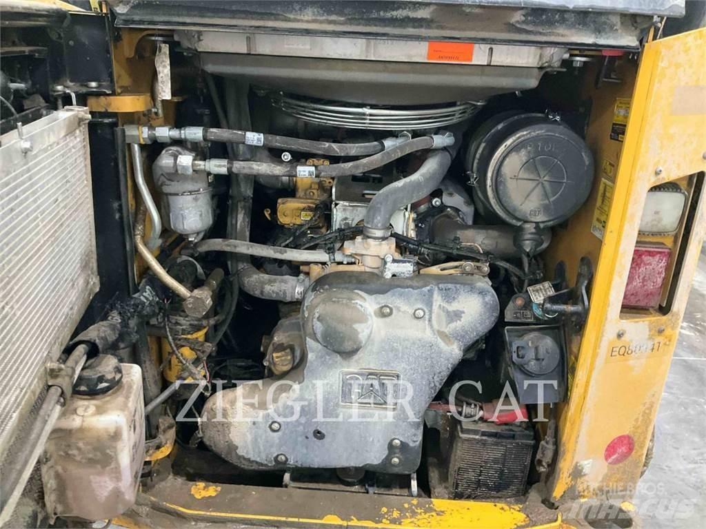 CAT 299D3XE Paletli yükleyiciler