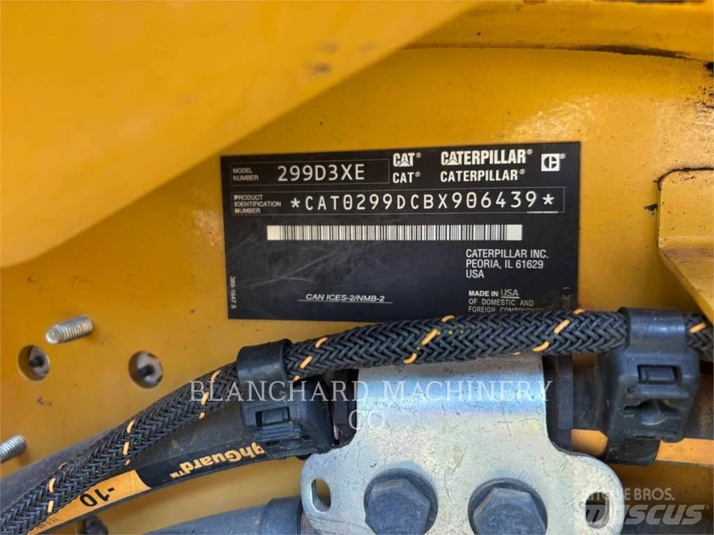 CAT 299D3XE Paletli yükleyiciler