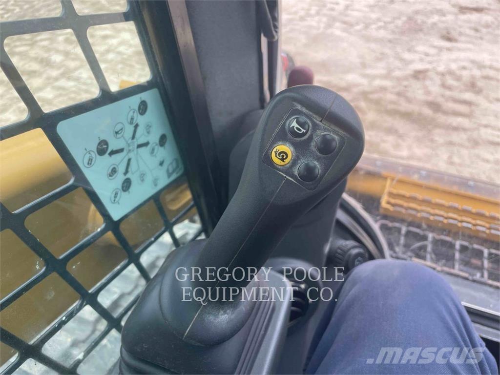 CAT 299D3XE Paletli yükleyiciler