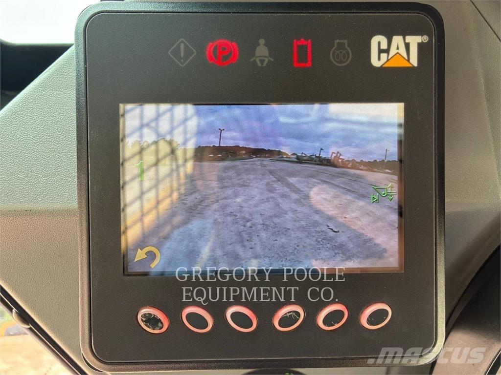 CAT 299D3XE Paletli yükleyiciler