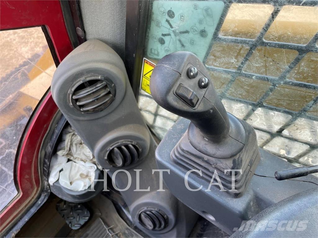 CAT 299D3XE Paletli yükleyiciler