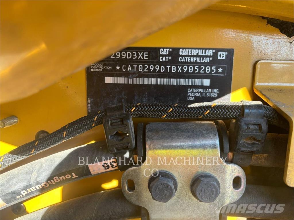 CAT 299D3XE Paletli yükleyiciler