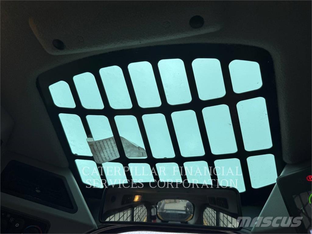 CAT 299D3XE Paletli yükleyiciler