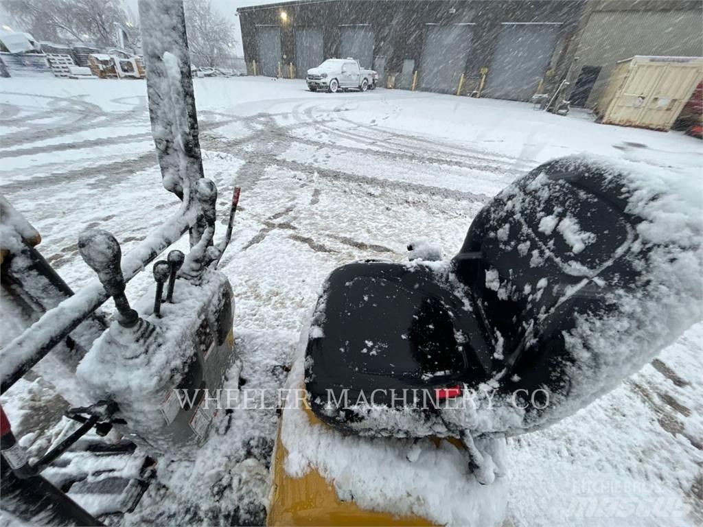 CAT 300.9D Paletli ekskavatörler