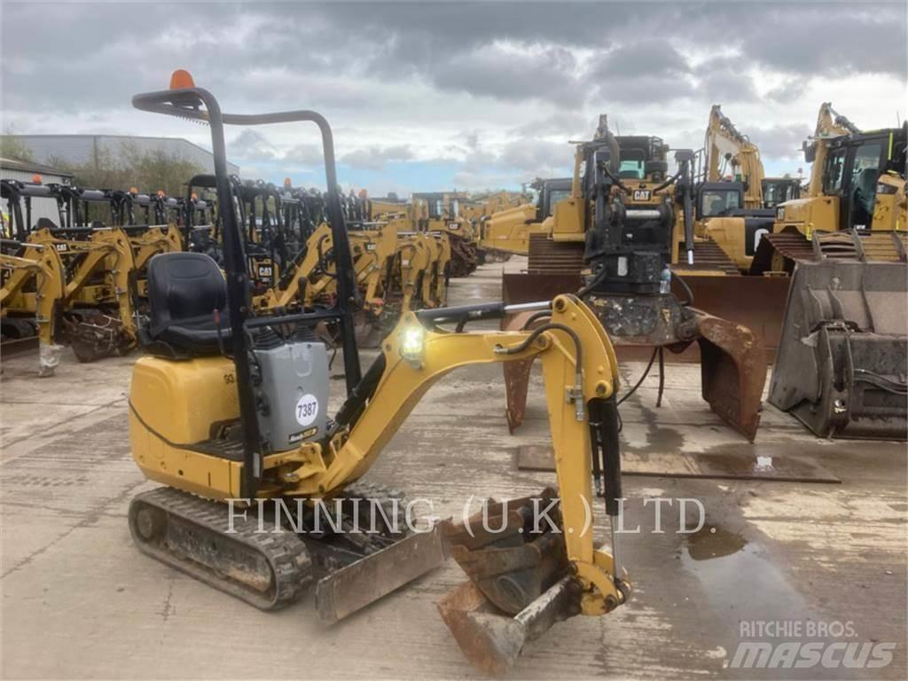 CAT 300.9D Paletli ekskavatörler