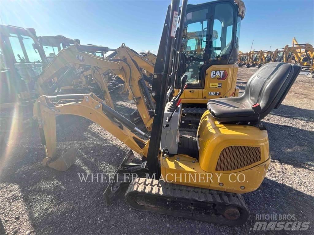 CAT 300.9D Paletli ekskavatörler