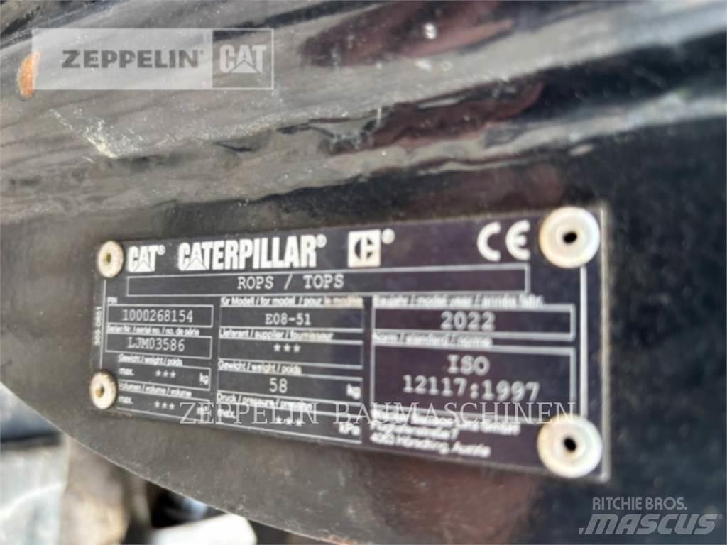 CAT 300.9D Paletli ekskavatörler