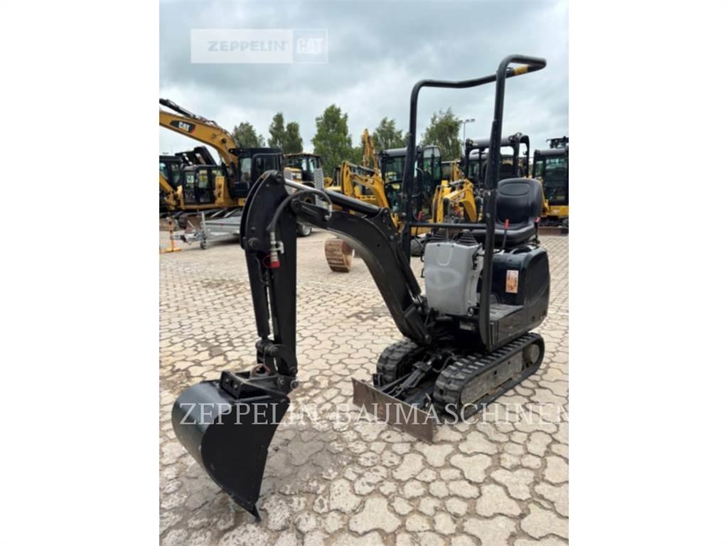 CAT 300.9D Paletli ekskavatörler