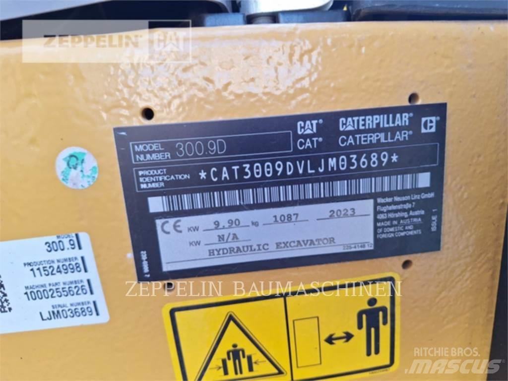 CAT 300.9D Paletli ekskavatörler