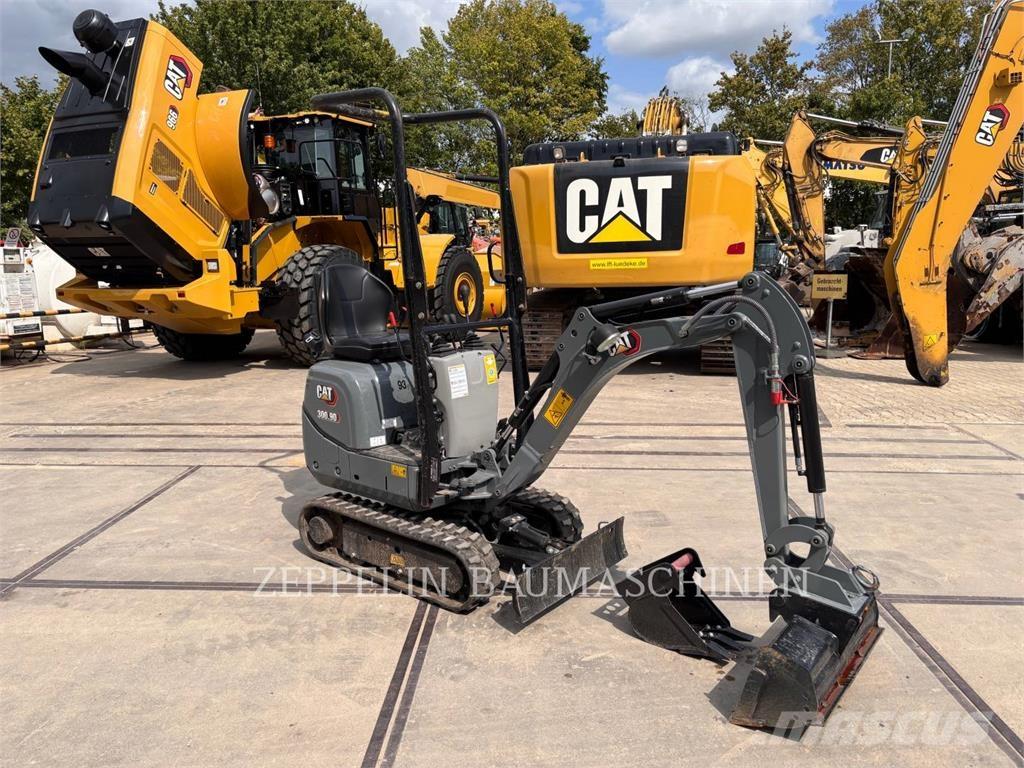 CAT 300.9D Paletli ekskavatörler
