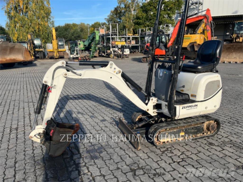 CAT 300.9D Paletli ekskavatörler