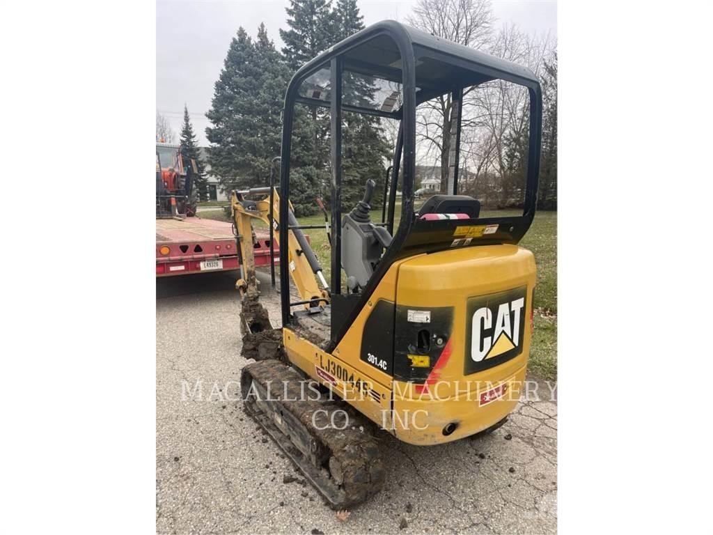 CAT 301.4C Paletli ekskavatörler
