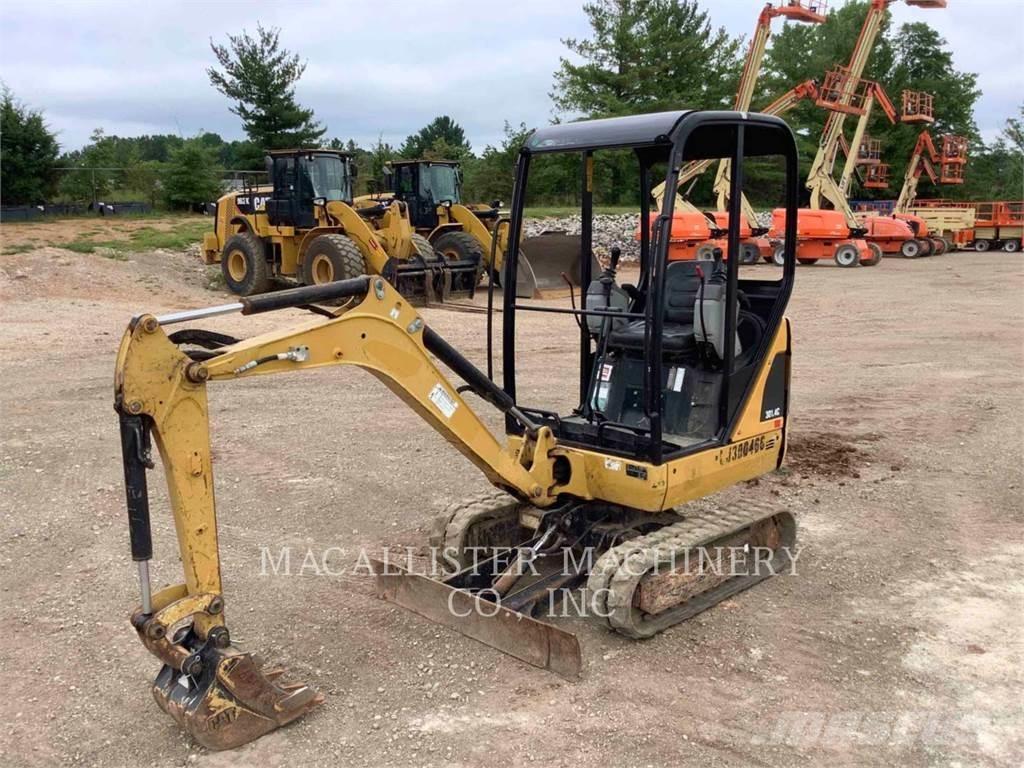 CAT 301.4C Paletli ekskavatörler