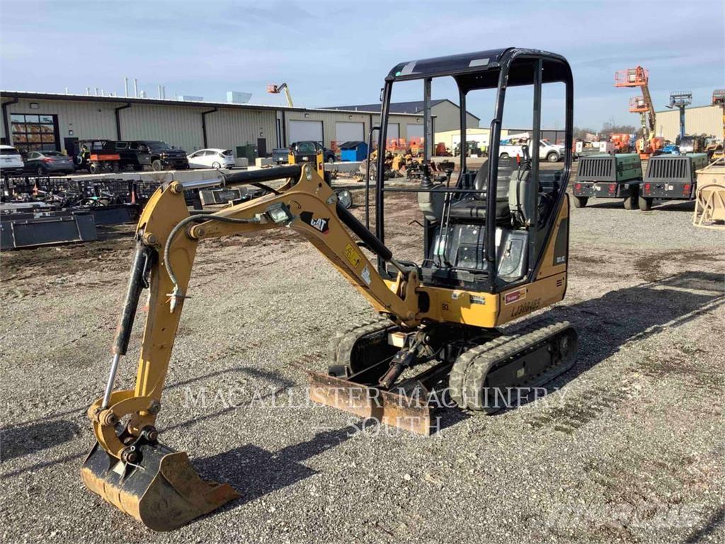 CAT 301.4C Paletli ekskavatörler