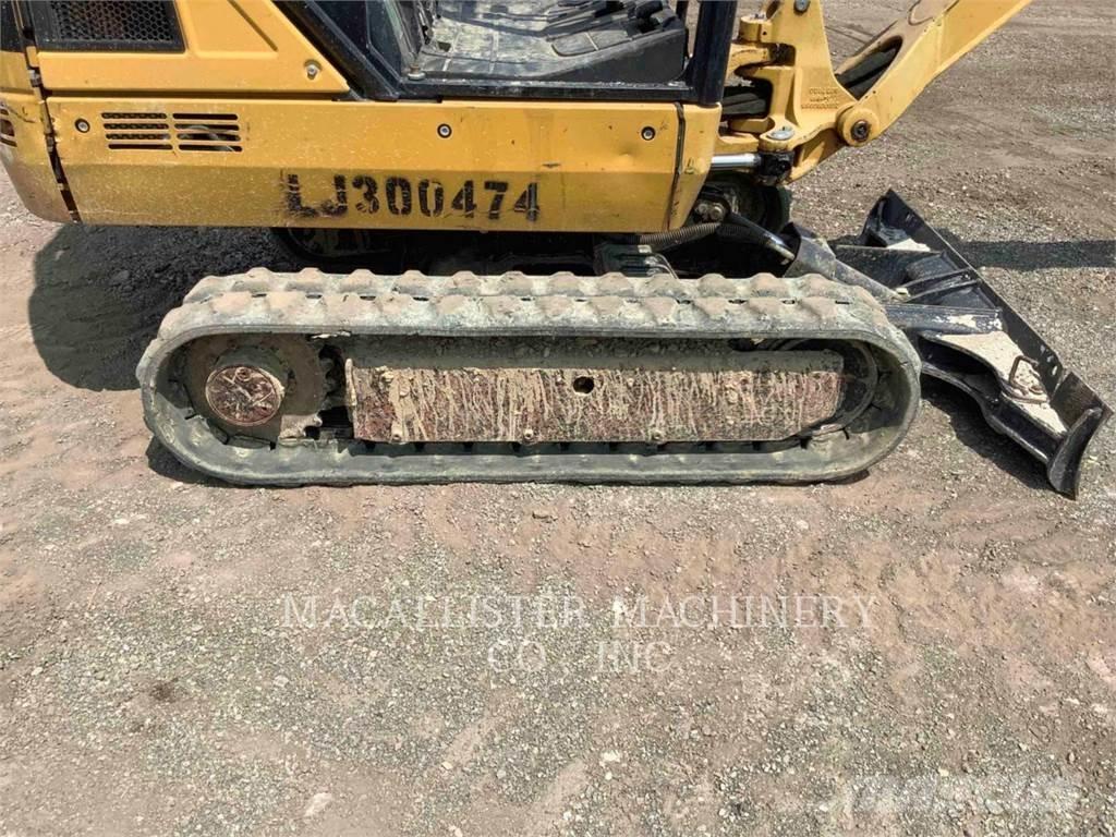 CAT 301.4C Paletli ekskavatörler