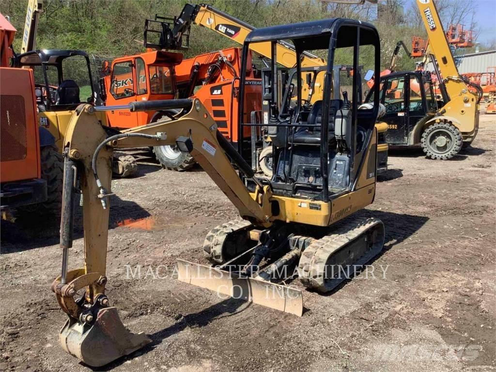 CAT 301.4C Paletli ekskavatörler