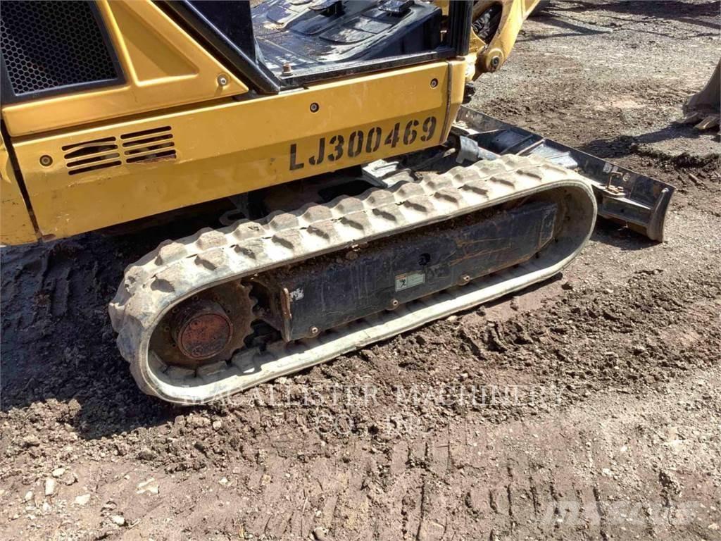 CAT 301.4C Paletli ekskavatörler