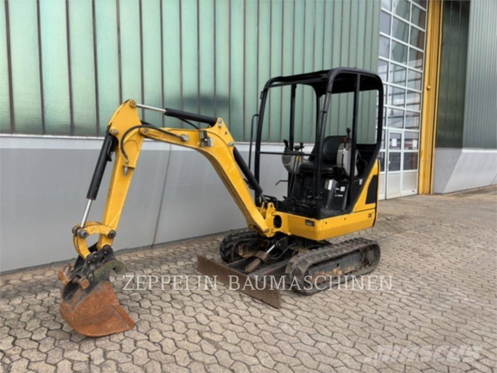 CAT 301.4C Paletli ekskavatörler