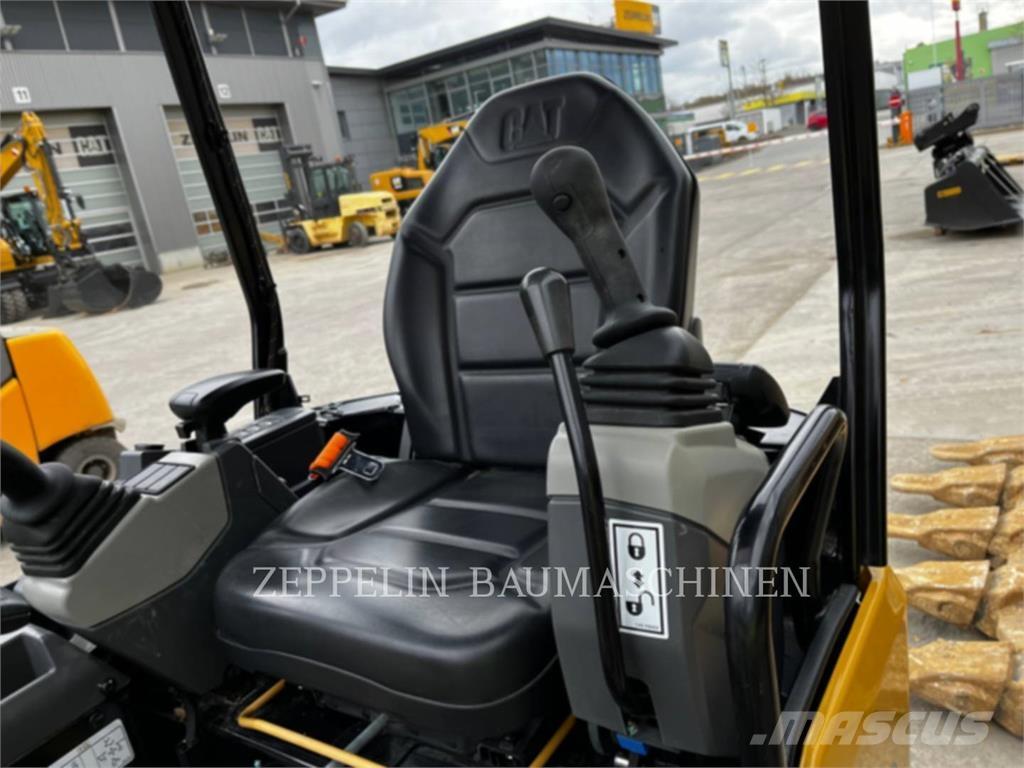 CAT 301.5-05A Paletli ekskavatörler