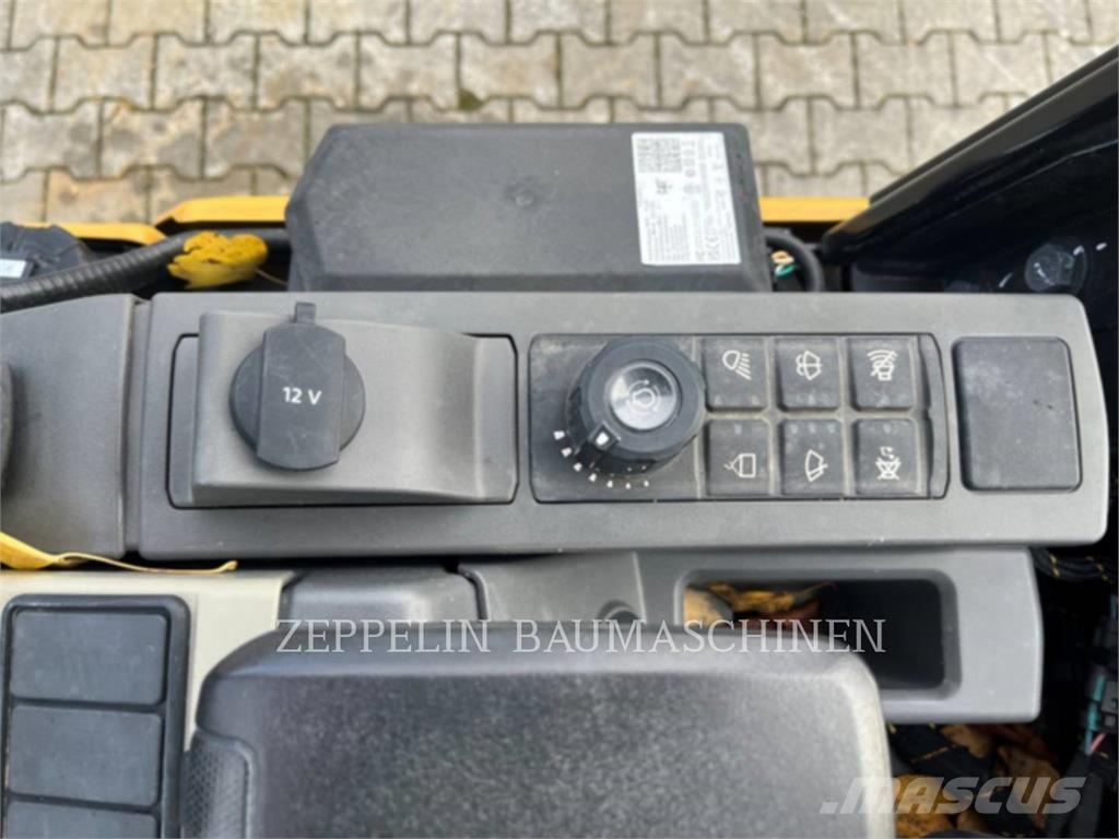 CAT 301.5-05A Paletli ekskavatörler