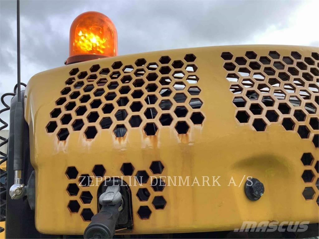 CAT 301.605 Paletli ekskavatörler