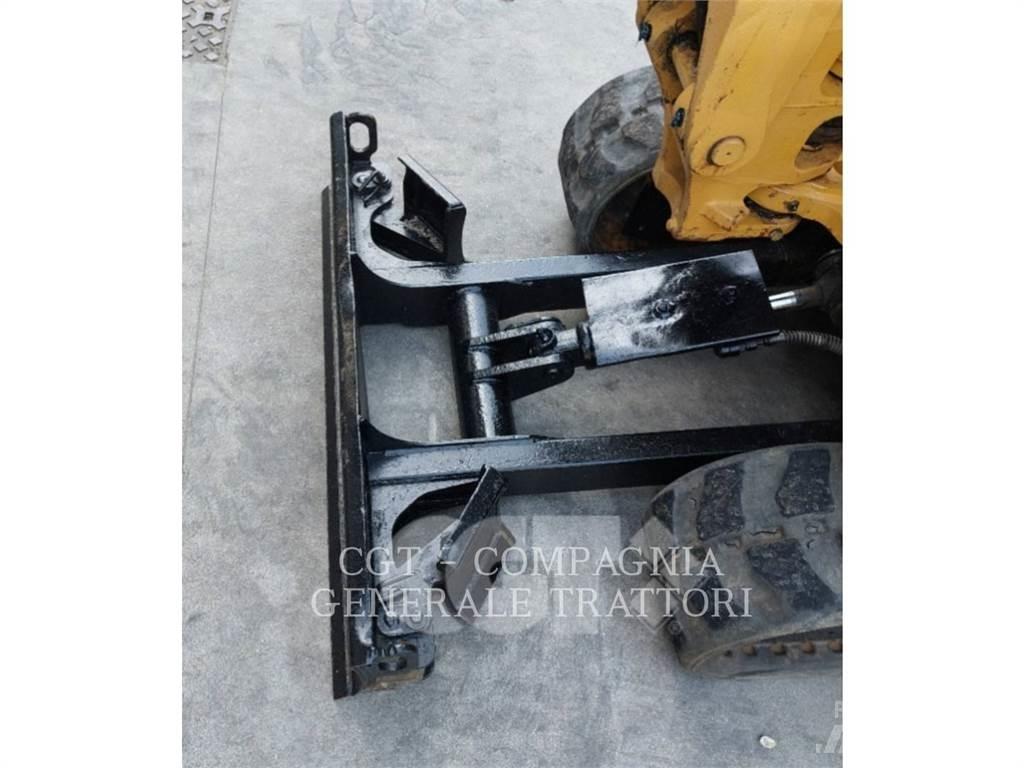 CAT 301.7 Paletli ekskavatörler